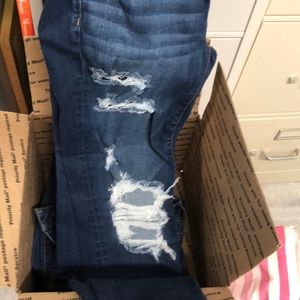 Bundle of 4 jeans